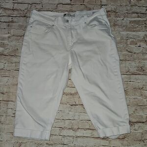 Levi's Ivory Denim Capris, Size‎ 12, 5-pocket, Rolled Hem, Logo, Button/z…